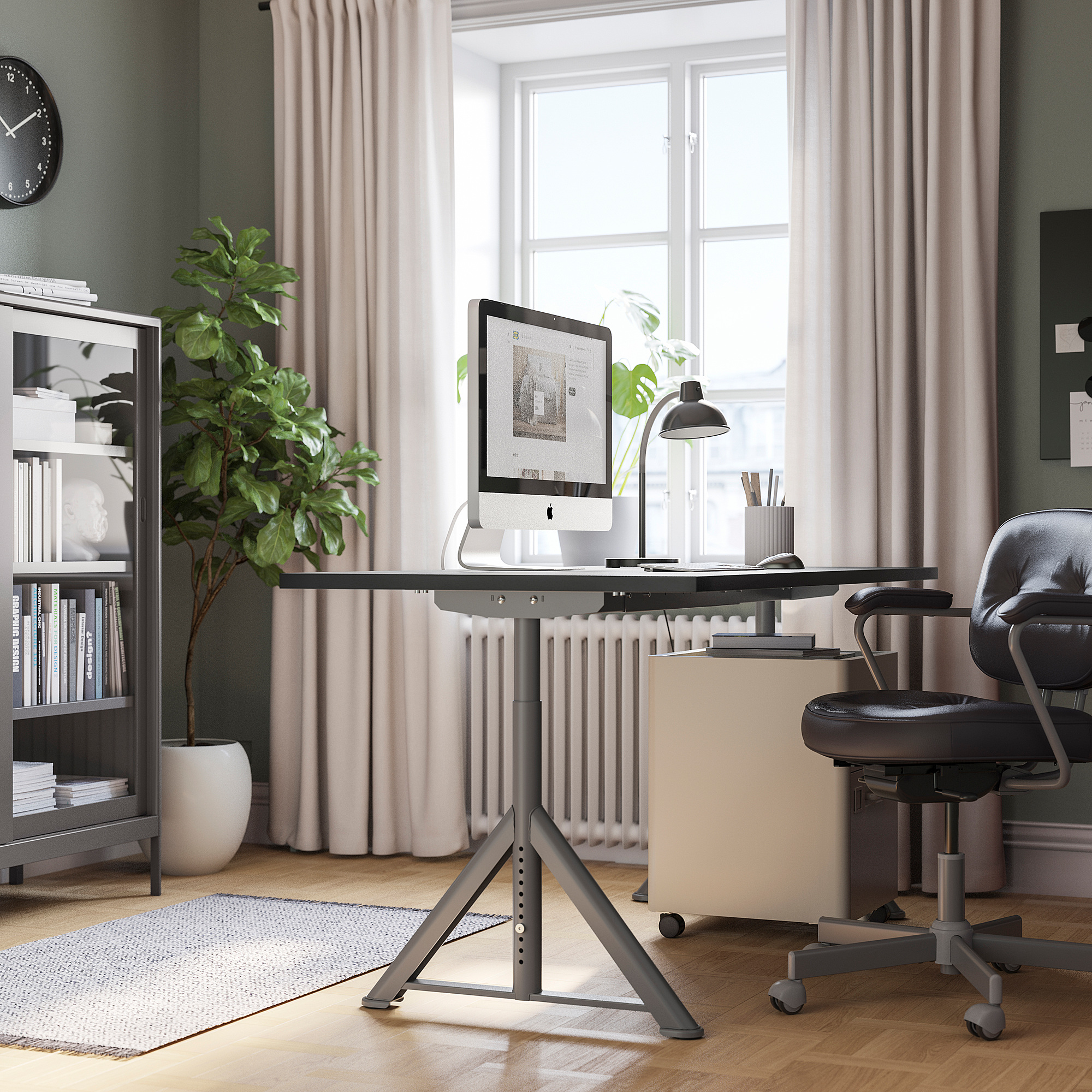 IDÅSEN desk black/dark grey | IKEA Latvija