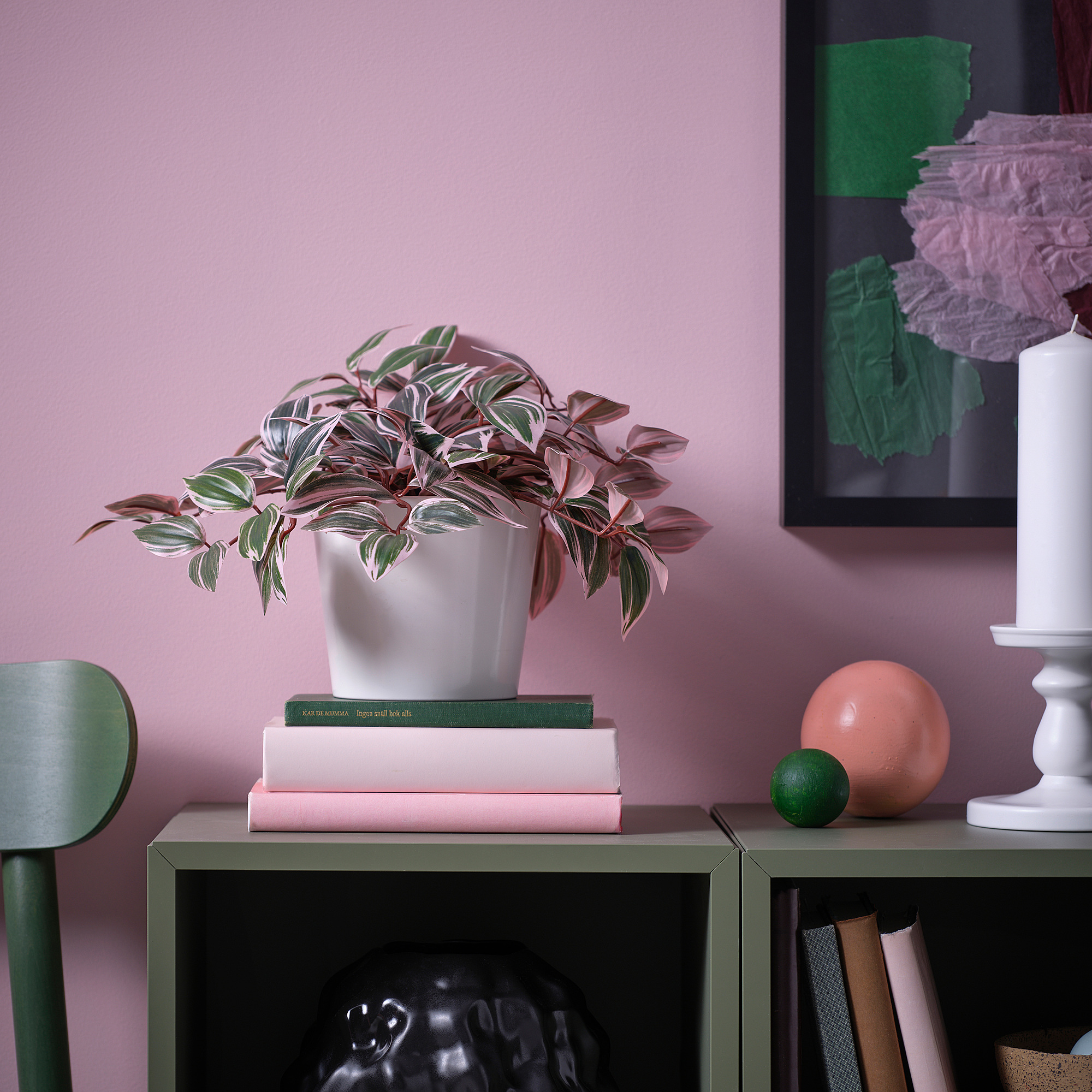 Күйеуінің әйелінің мысығын жалаған видеосын қараңыз.