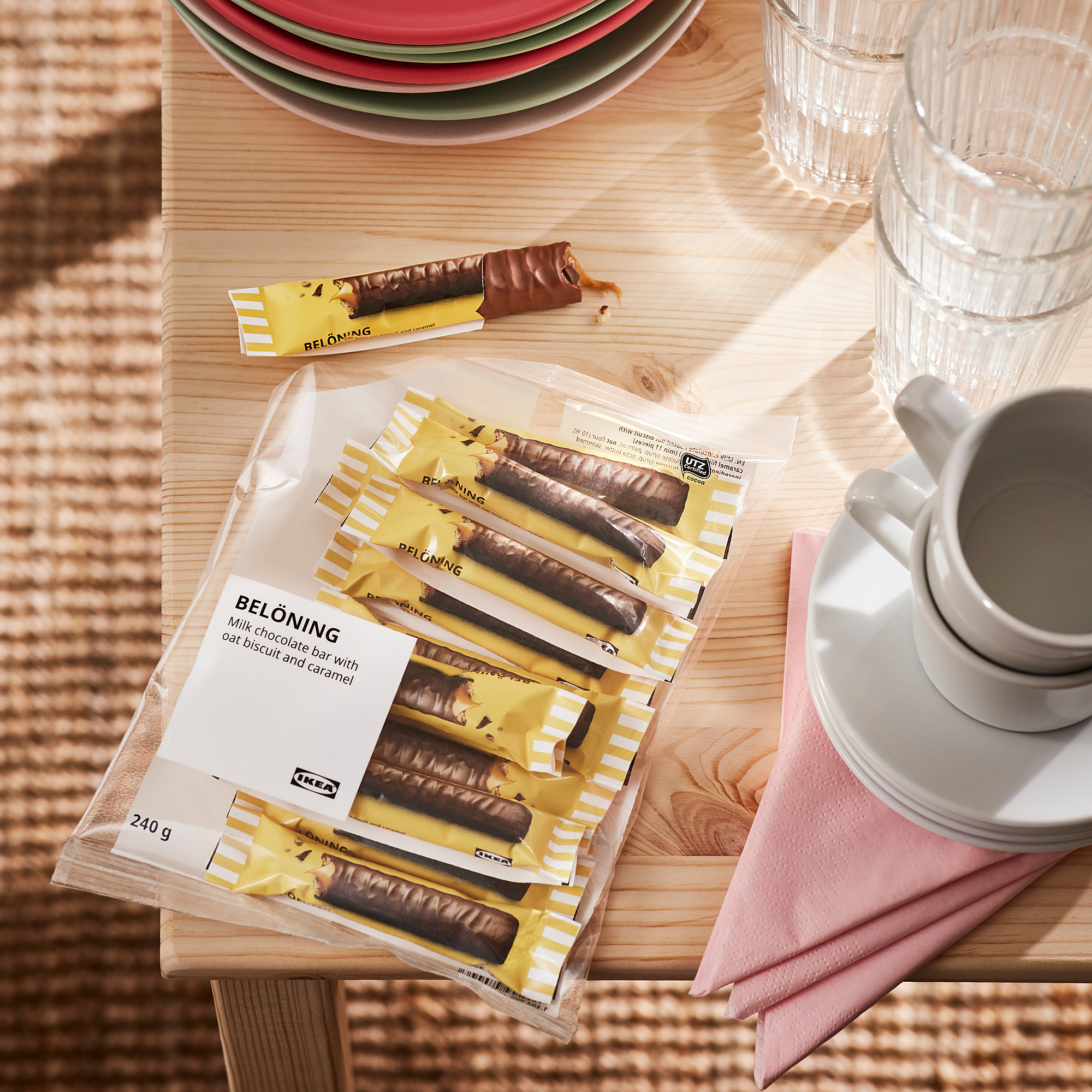 BELÖNING milk chocolate bar oat and caramel UTZ certified 240 g IKEA