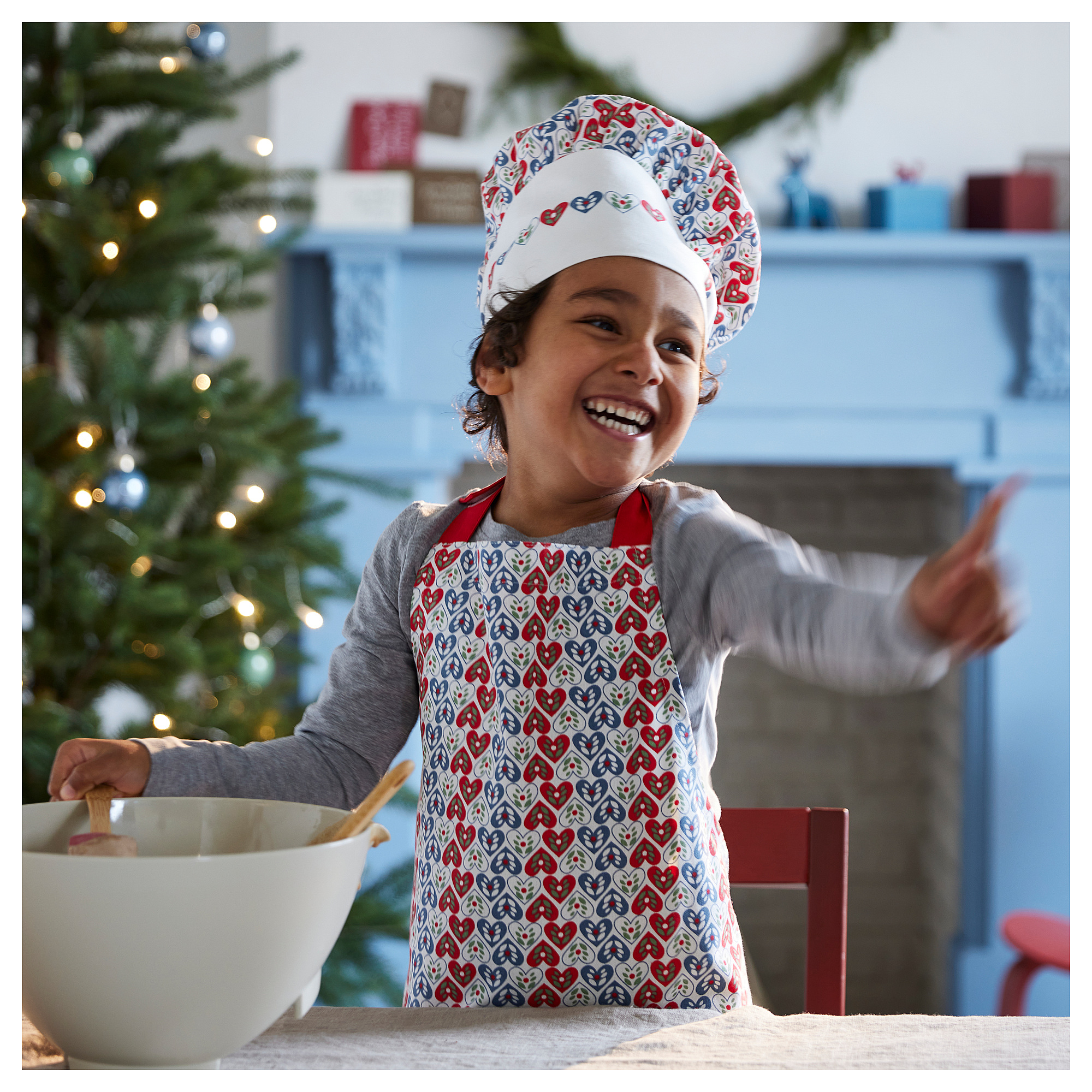 VINTERFINT children’s apron with chef’s hat heart pattern blue/red 47