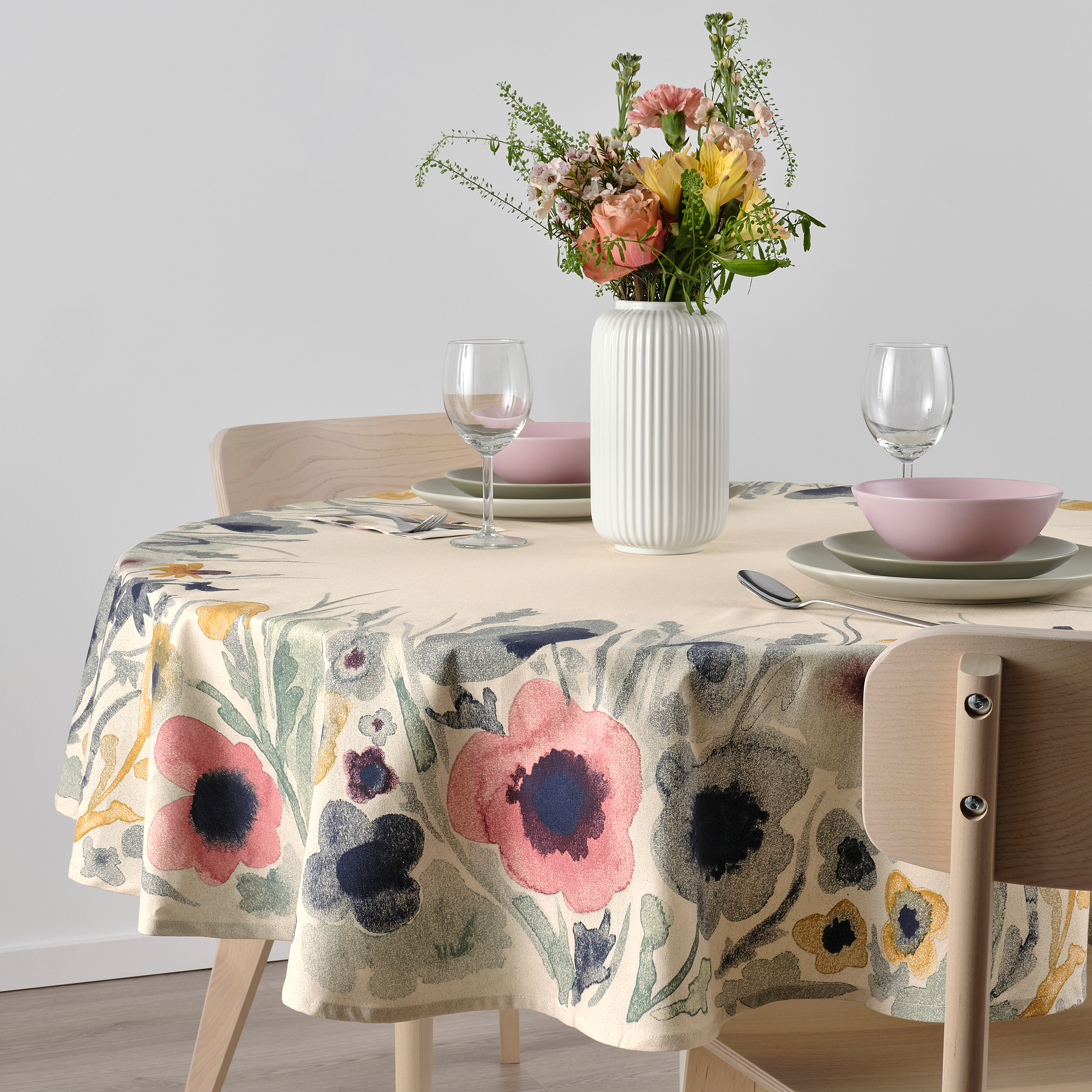 SOMMARFLOX tablecloth patterned flower/multicolour 150 cm IKEA Latvija