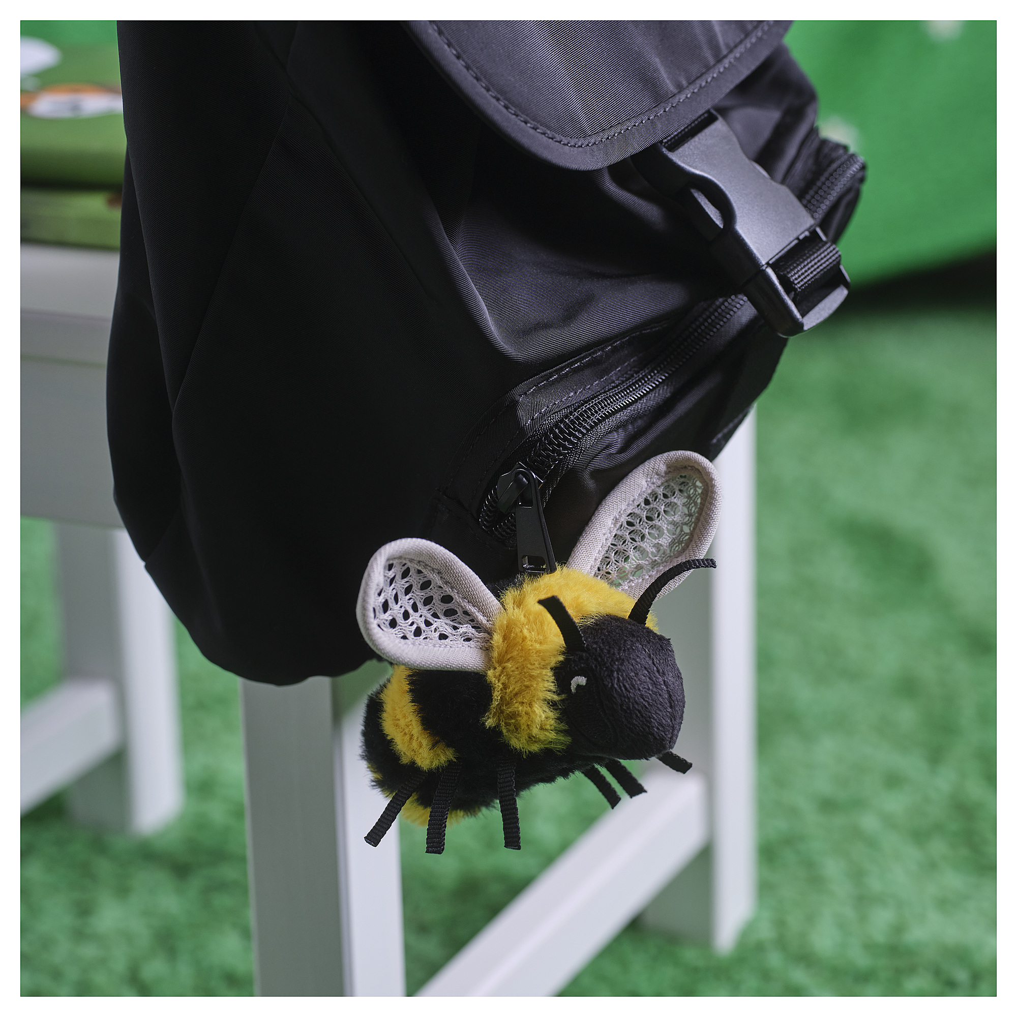 小物 bee SKOGSDUVA soft toy mini-bumblebee/black yellow | IKEA Lietuva