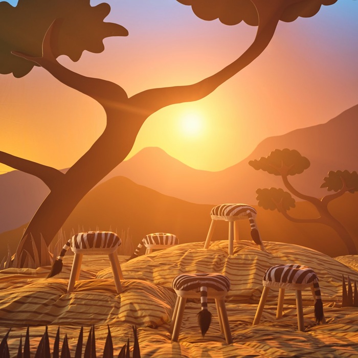 Saulaina savannas ainava, kurā redzamas taburetes, kas dekorētas ar zebras un žirafes motīviem rotātiem SANDLÖPARE taburešu pārklājiem.        