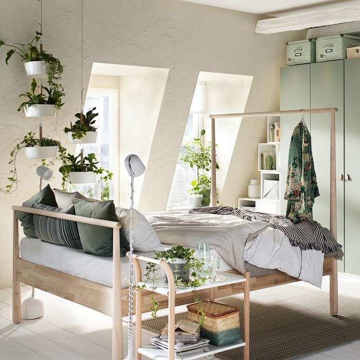 What makes the first impression of your home? image 1