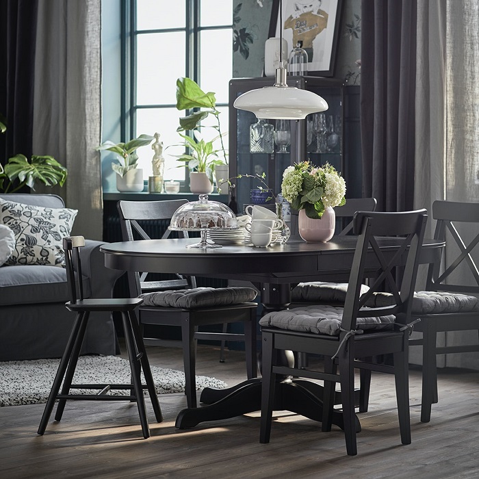 What makes the first impression of your home? image 1