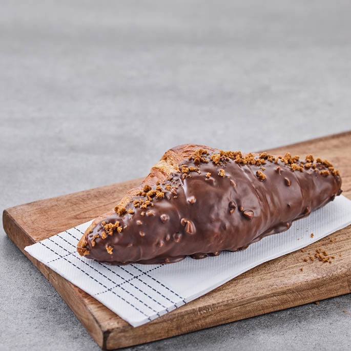 Блюдо из Шведского ресторана: Круассан с начинкой из солёной карамели