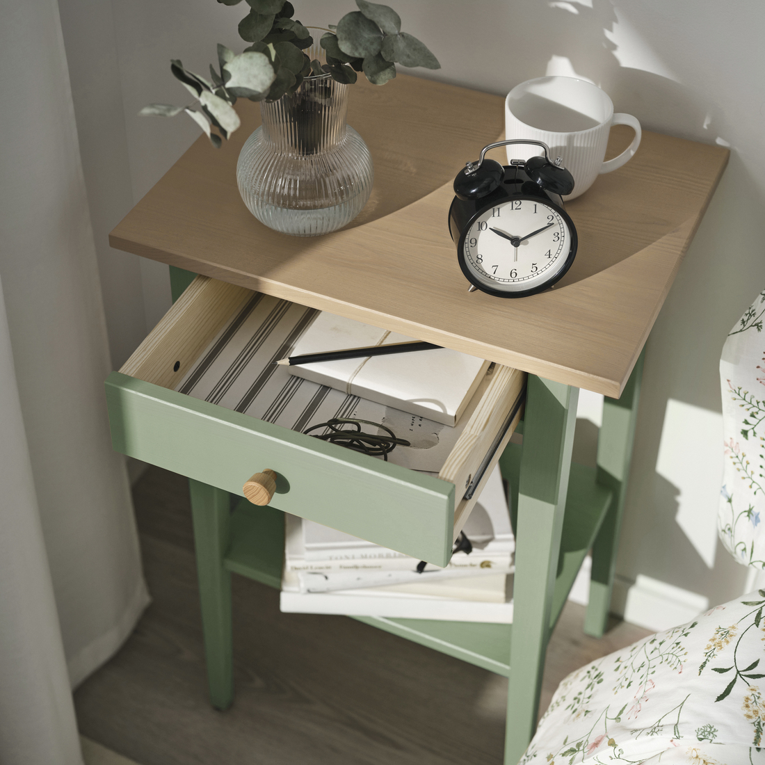 HEMNES image 1