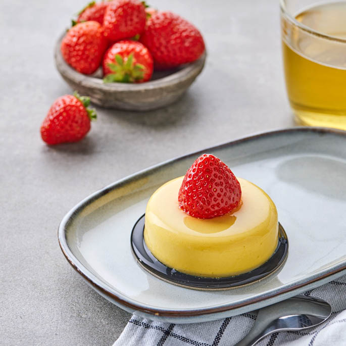 Dish at the Swedish Restaurant: Mango cake