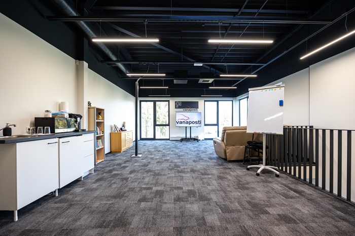 Home idea with IKEA: transformation of the client waiting area and office space image 1