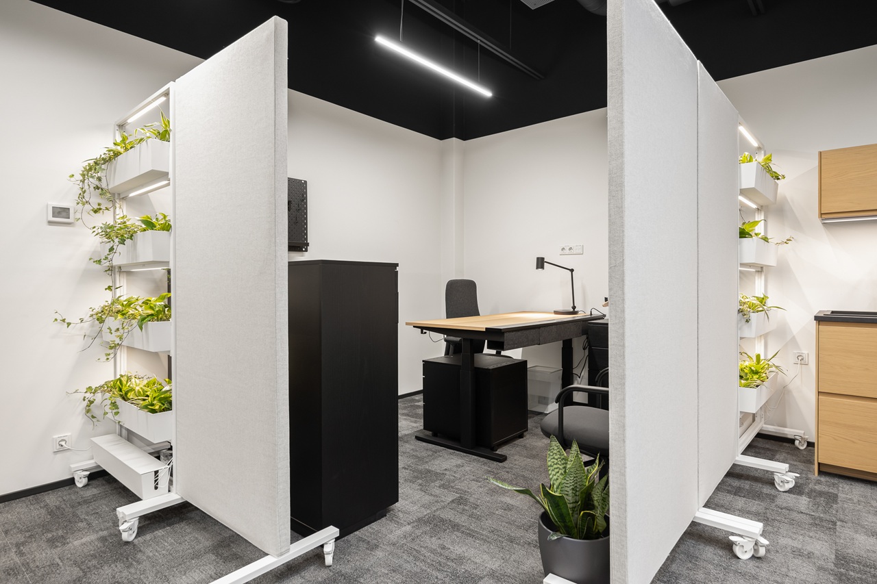 Home idea with IKEA: transformation of the client waiting area and office space image 1