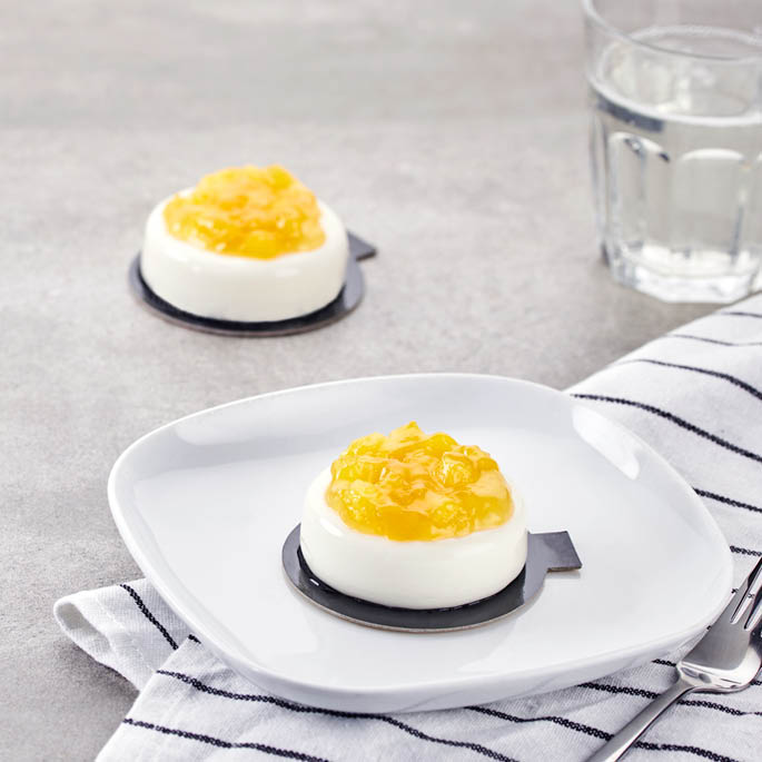 Dish at the Swedish Restaurant: Mango cake