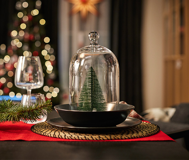 3 ways to set a stylish winter table image 1