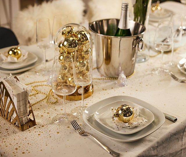 3 ways to set a stylish winter table image 1